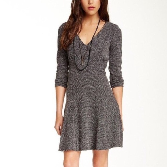 Free People Dresses & Skirts - FREE PEOPLE Heartstopper Knit Gray V-Neck Long Sleeve Skater Mini Dress Boho